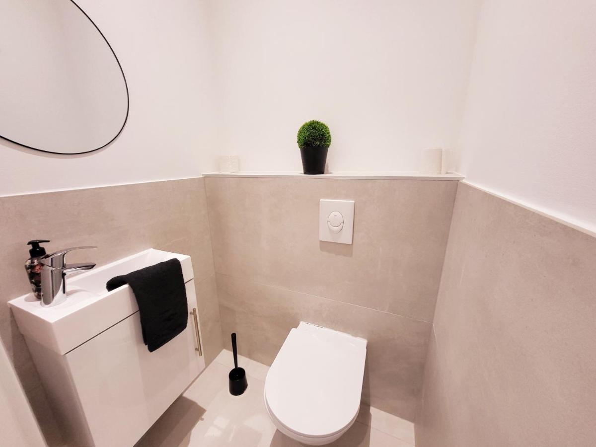 Novara City Apartment Wenen Buitenkant foto